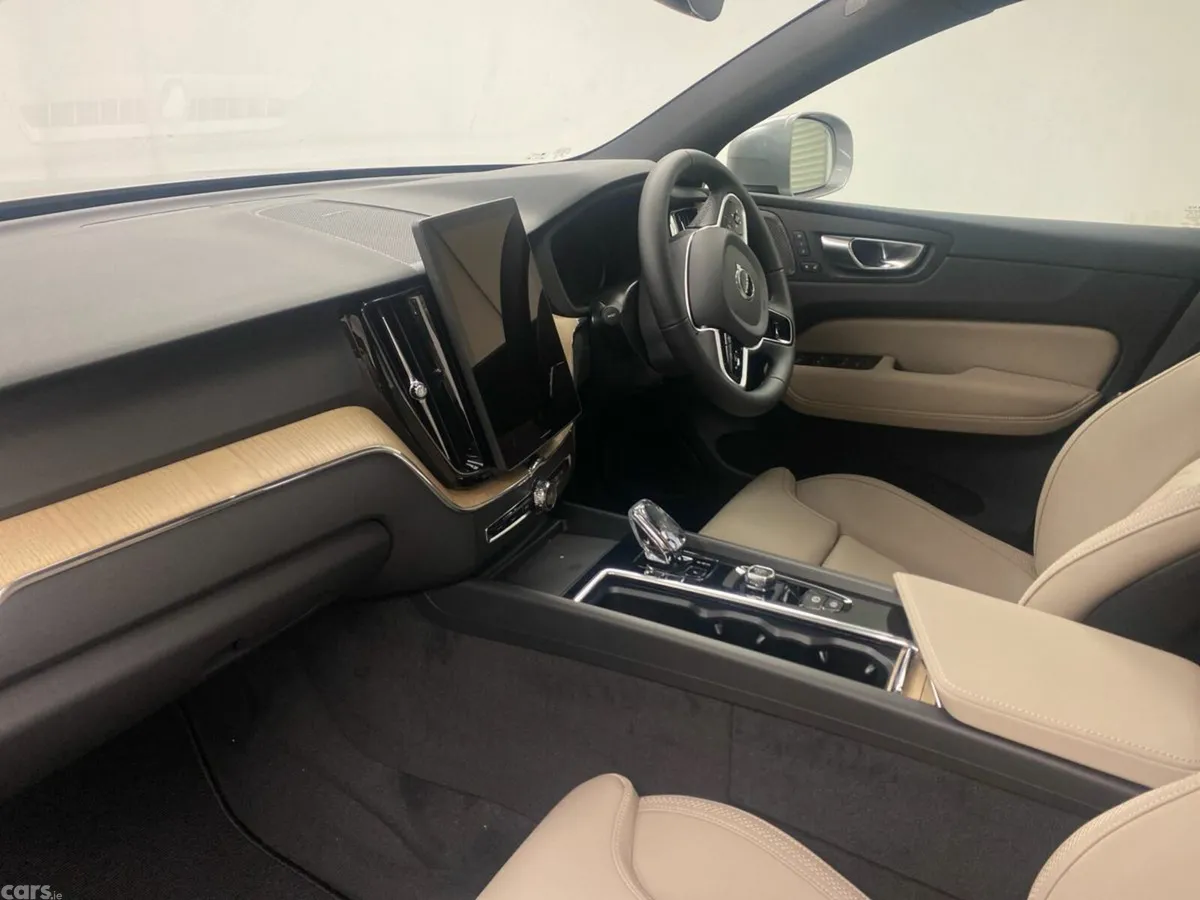 Volvo XC60 SUV, Petrol Plug-in Hybrid, 2027, Silver