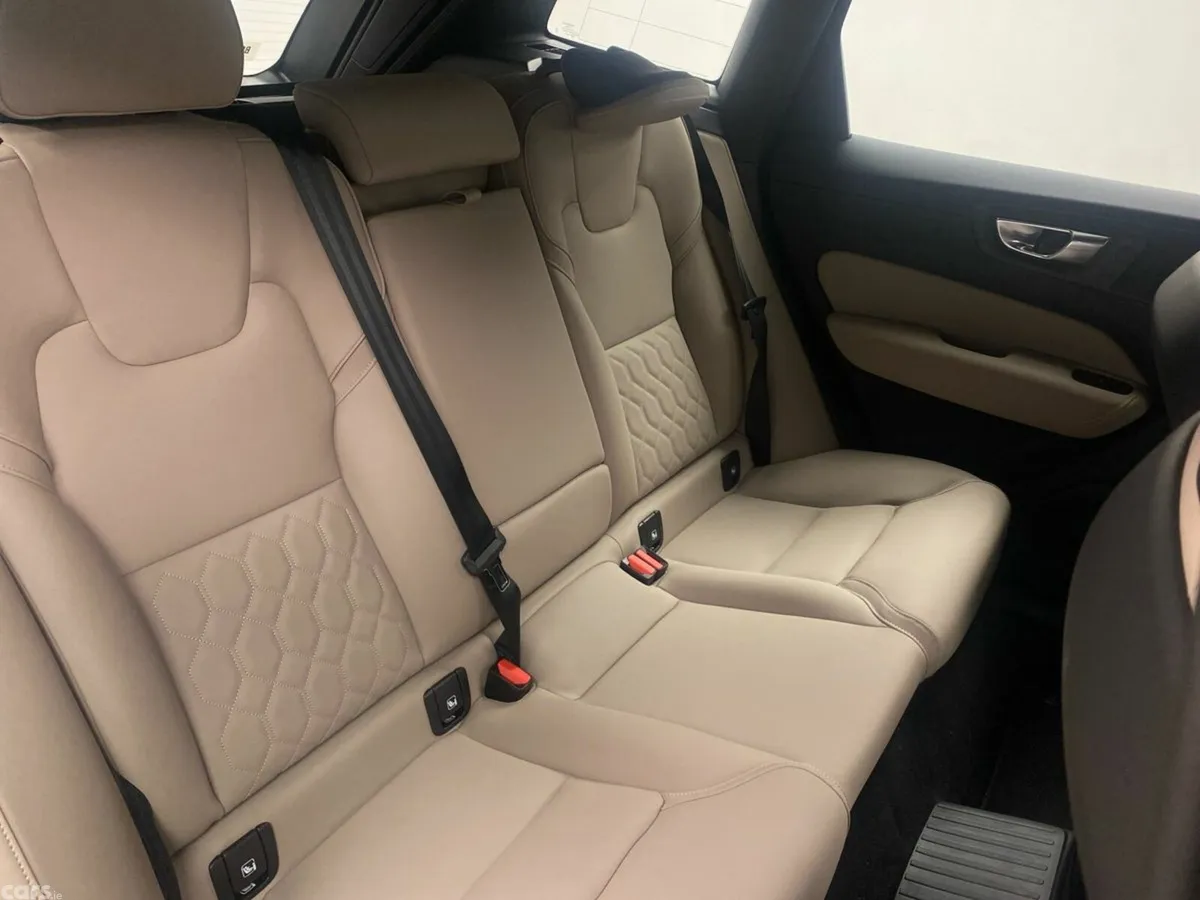 Volvo XC60 SUV, Petrol Plug-in Hybrid, 2027, Silver