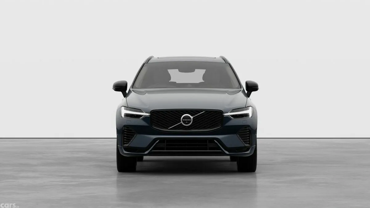 Volvo XC60 SUV, Petrol Plug-in Hybrid, 2027, Blue