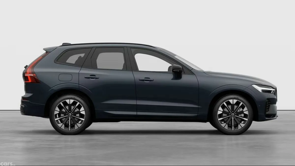 Volvo XC60 SUV, Petrol Plug-in Hybrid, 2027, Blue
