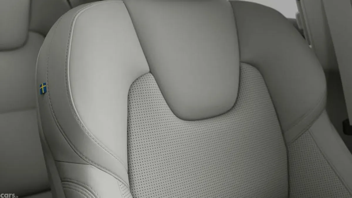 Volvo XC60 SUV, Petrol Plug-in Hybrid, 2027, Blue