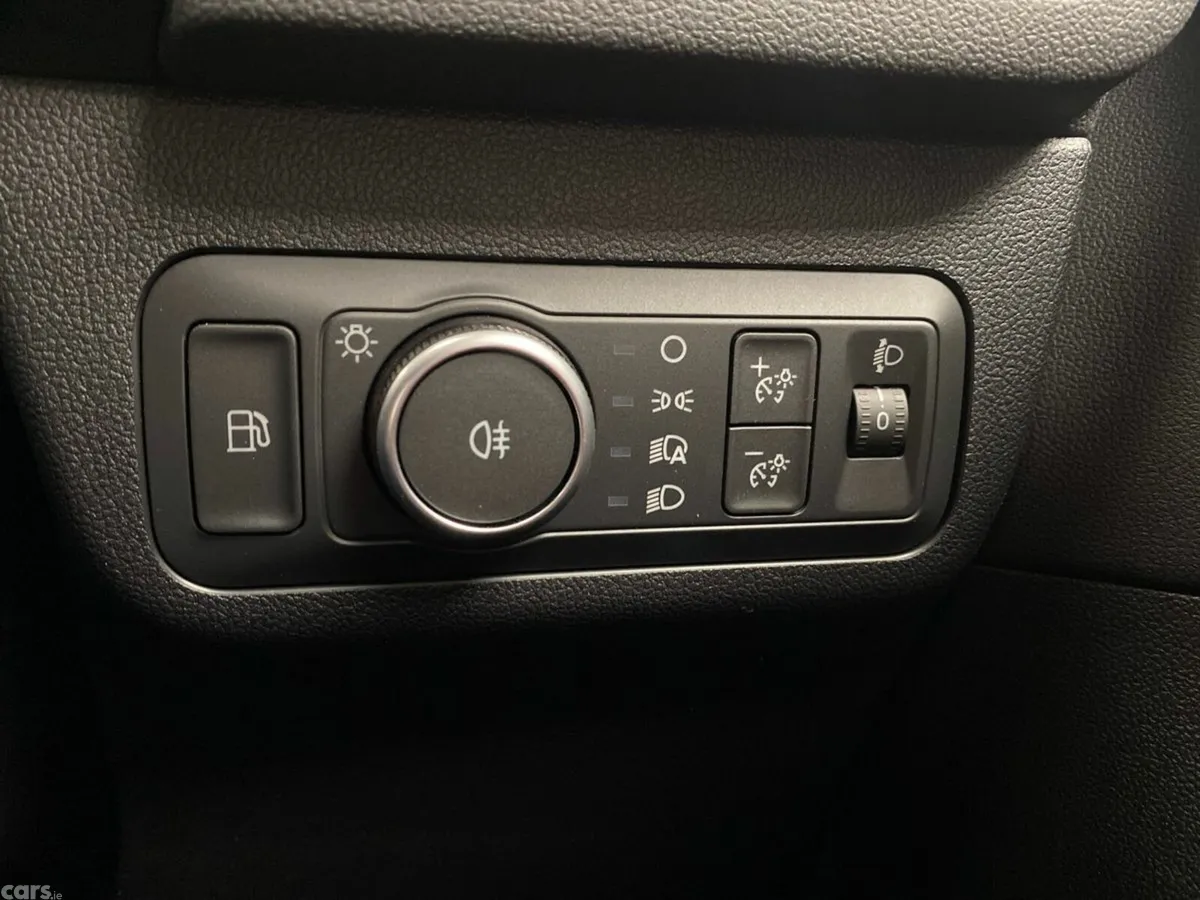 Ford Kuga SUV, Petrol Hybrid, 2026, Blue