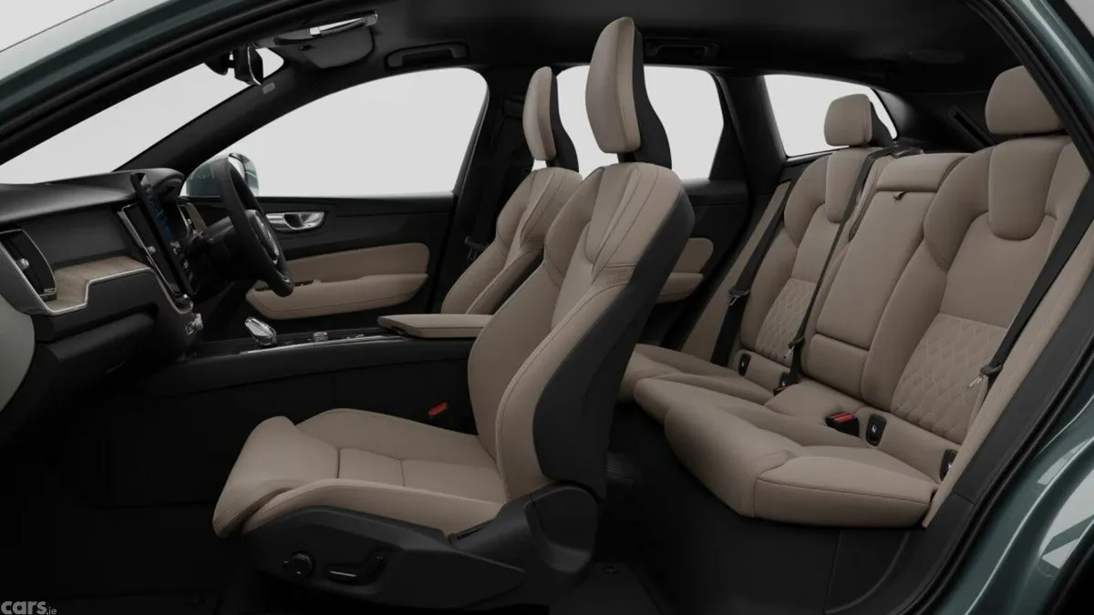 Volvo XC60 Estate, Petrol Plug-in Hybrid, 2027, Green