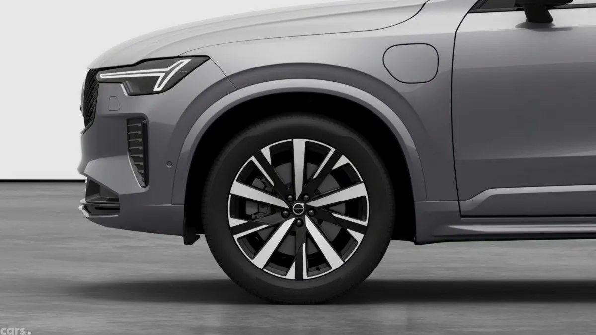 Volvo XC90 SUV, Petrol Plug-in Hybrid, 2027, Silver