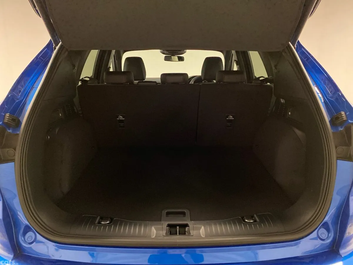 Ford Kuga SUV, Petrol Plug-in Hybrid, 2026, Blue