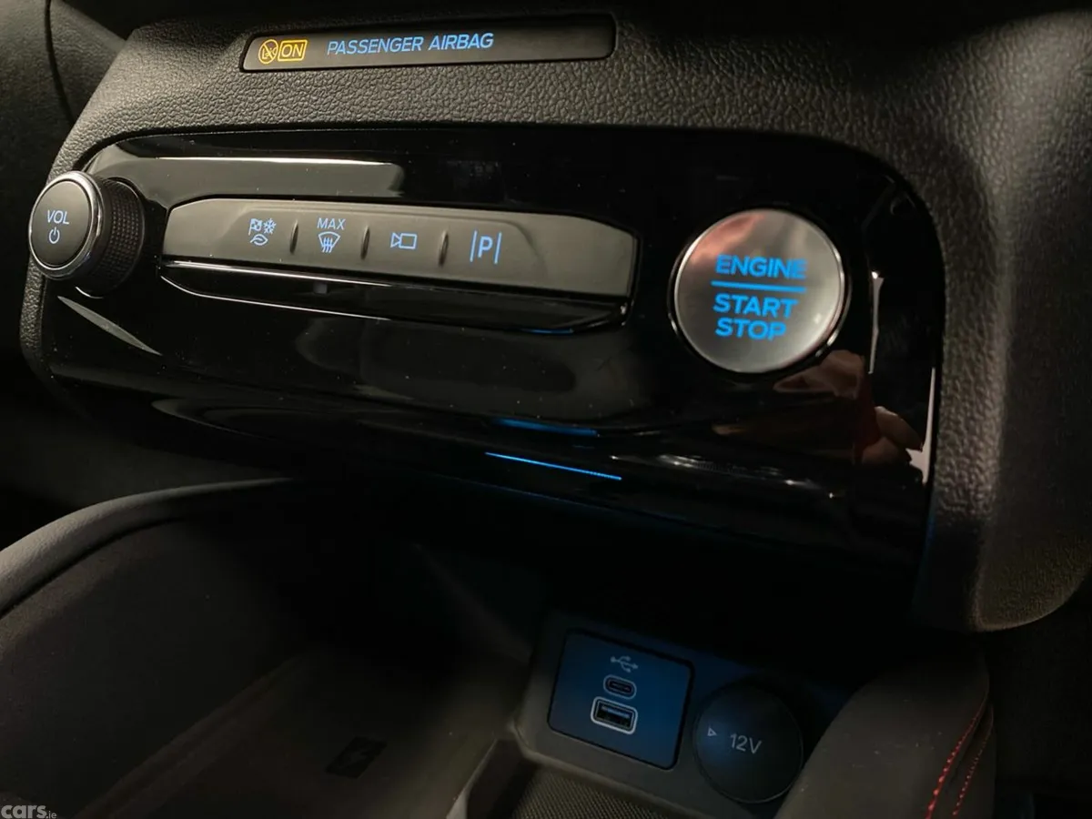 Ford Kuga SUV, Petrol Plug-in Hybrid, 2026, Blue