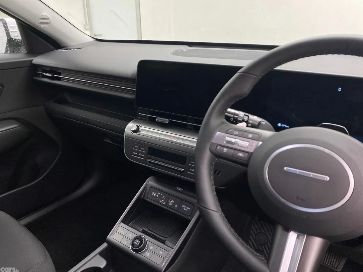 Hyundai KONA SUV, Petrol Hybrid, 2026, White