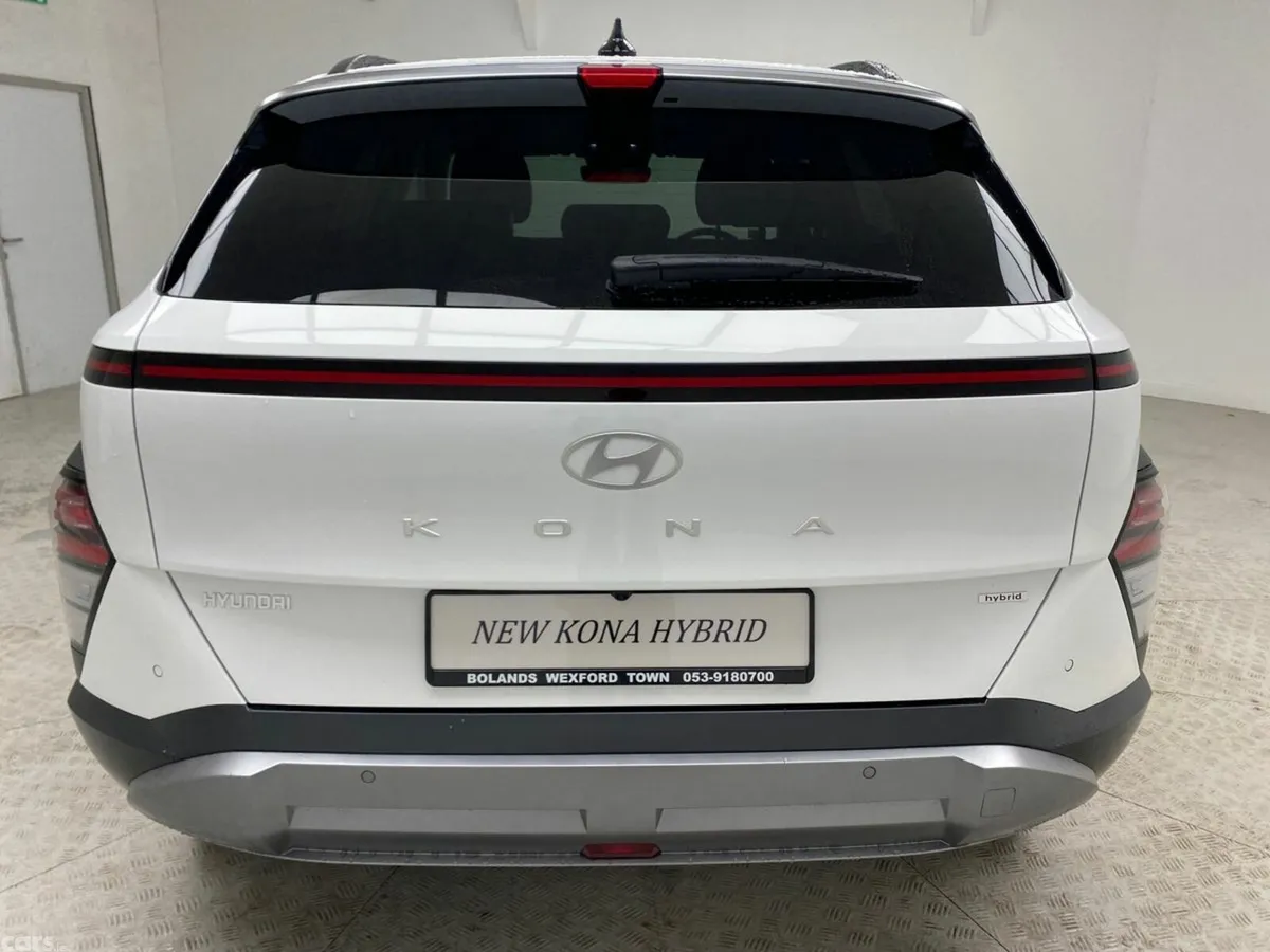Hyundai KONA SUV, Petrol Hybrid, 2026, White