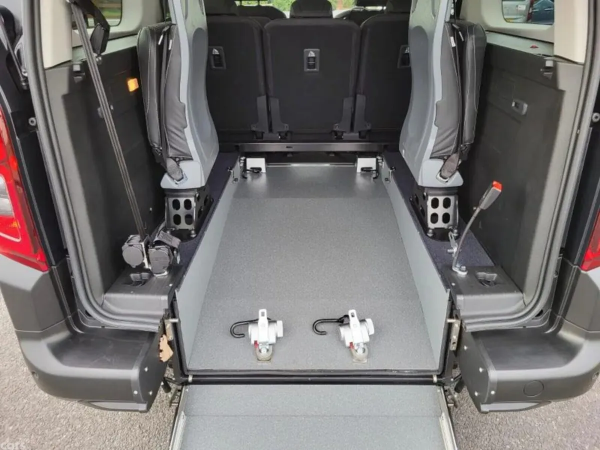 Citroen Berlingo MPV, Diesel, 2026, Black