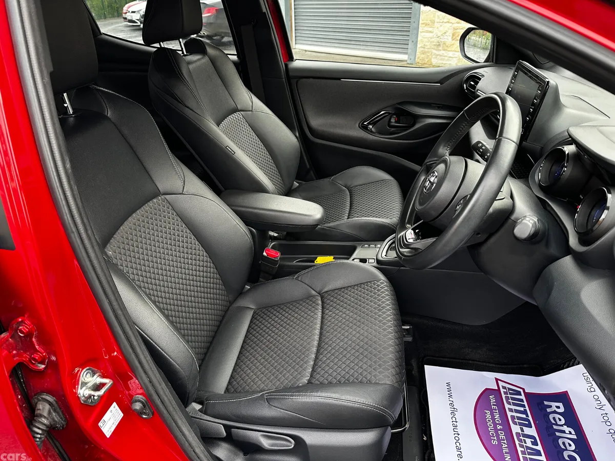 Toyota Yaris Hatchback, Petrol Hybrid, 2022, Red