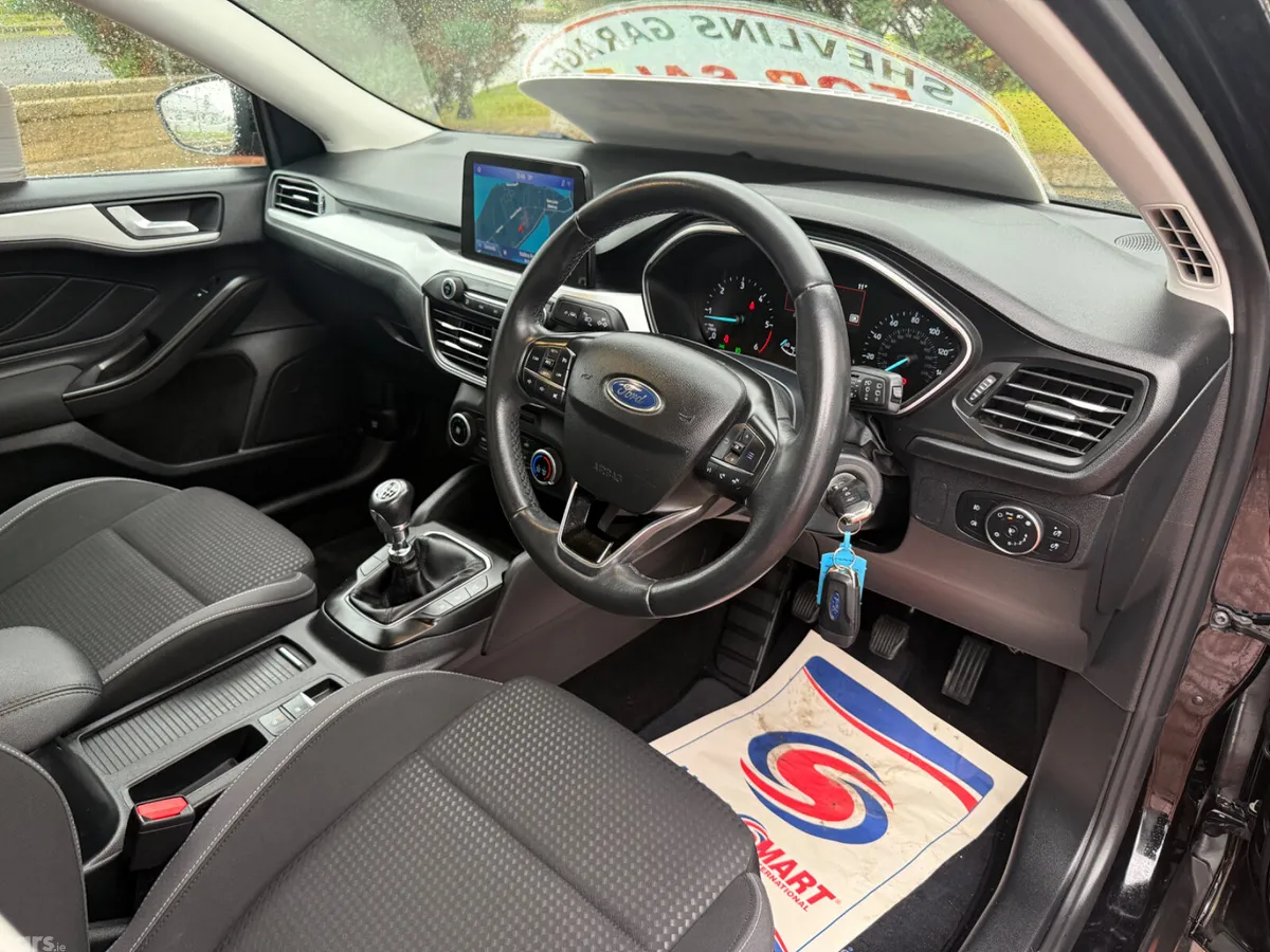 Ford Focus Hatchback, Diesel, 2021, Black