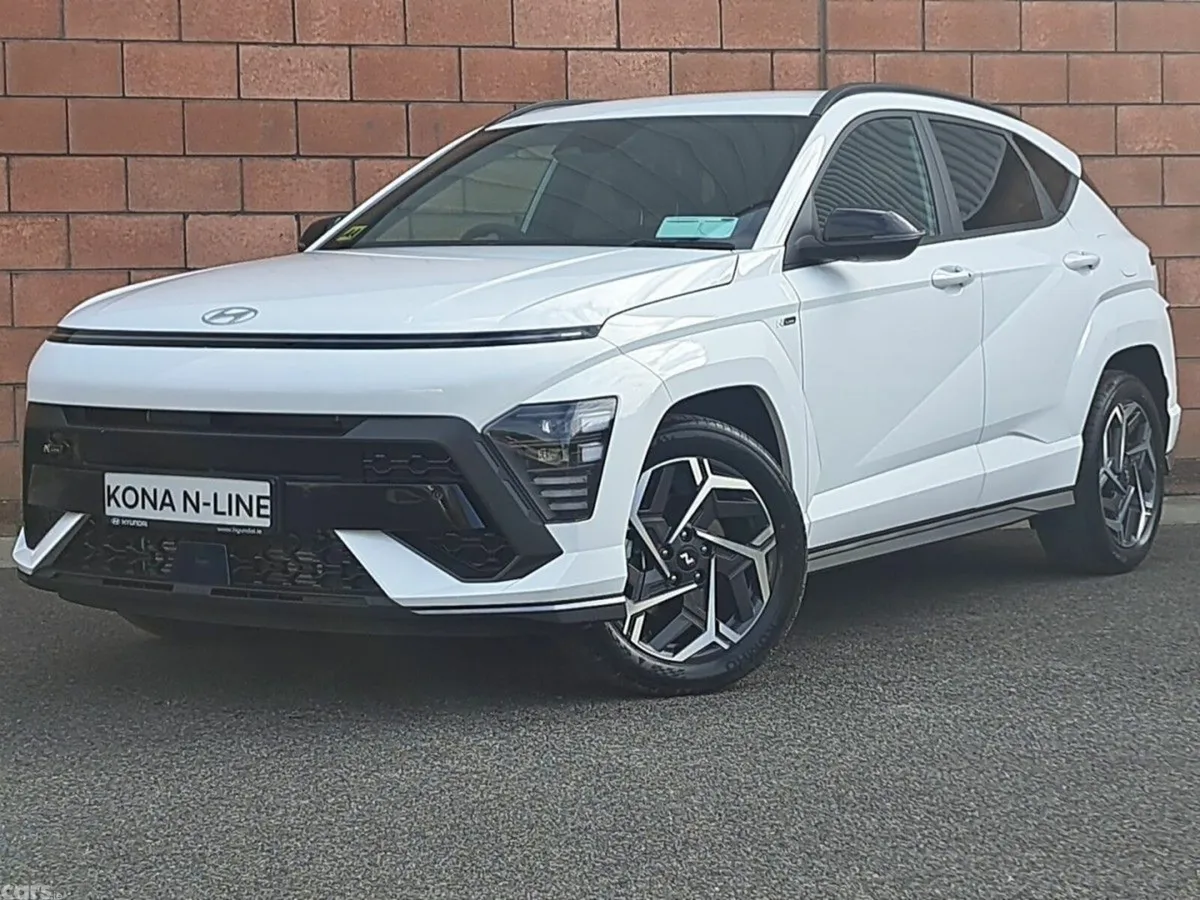 Hyundai KONA MPV, Petrol, 2027, White
