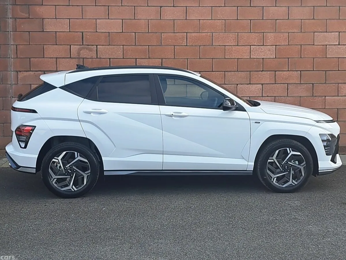 Hyundai KONA MPV, Petrol, 2027, White