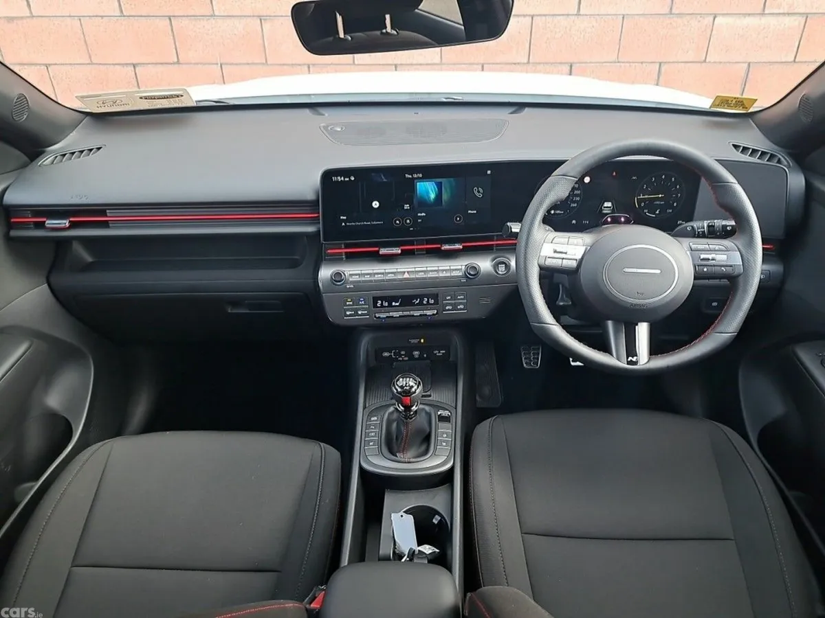 Hyundai KONA MPV, Petrol, 2027, White