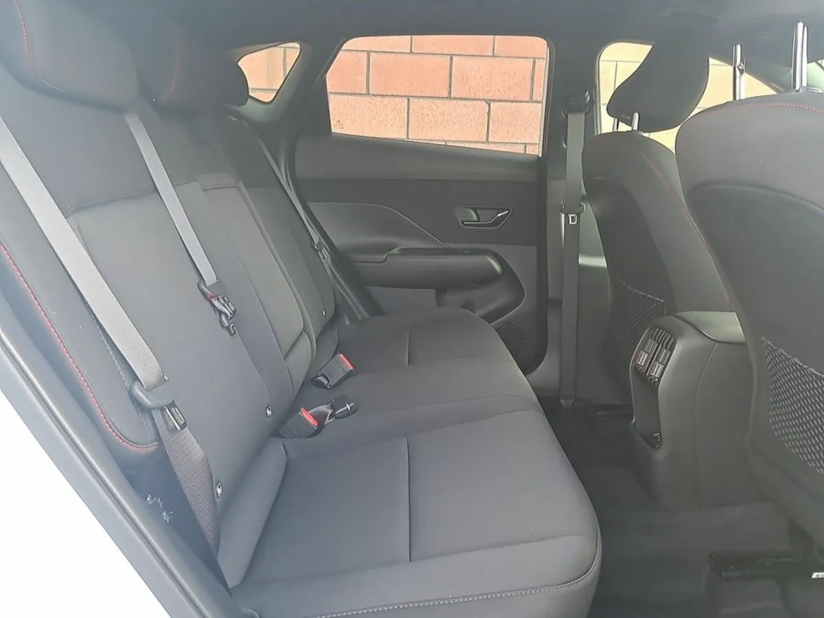 Hyundai KONA MPV, Petrol, 2027, White