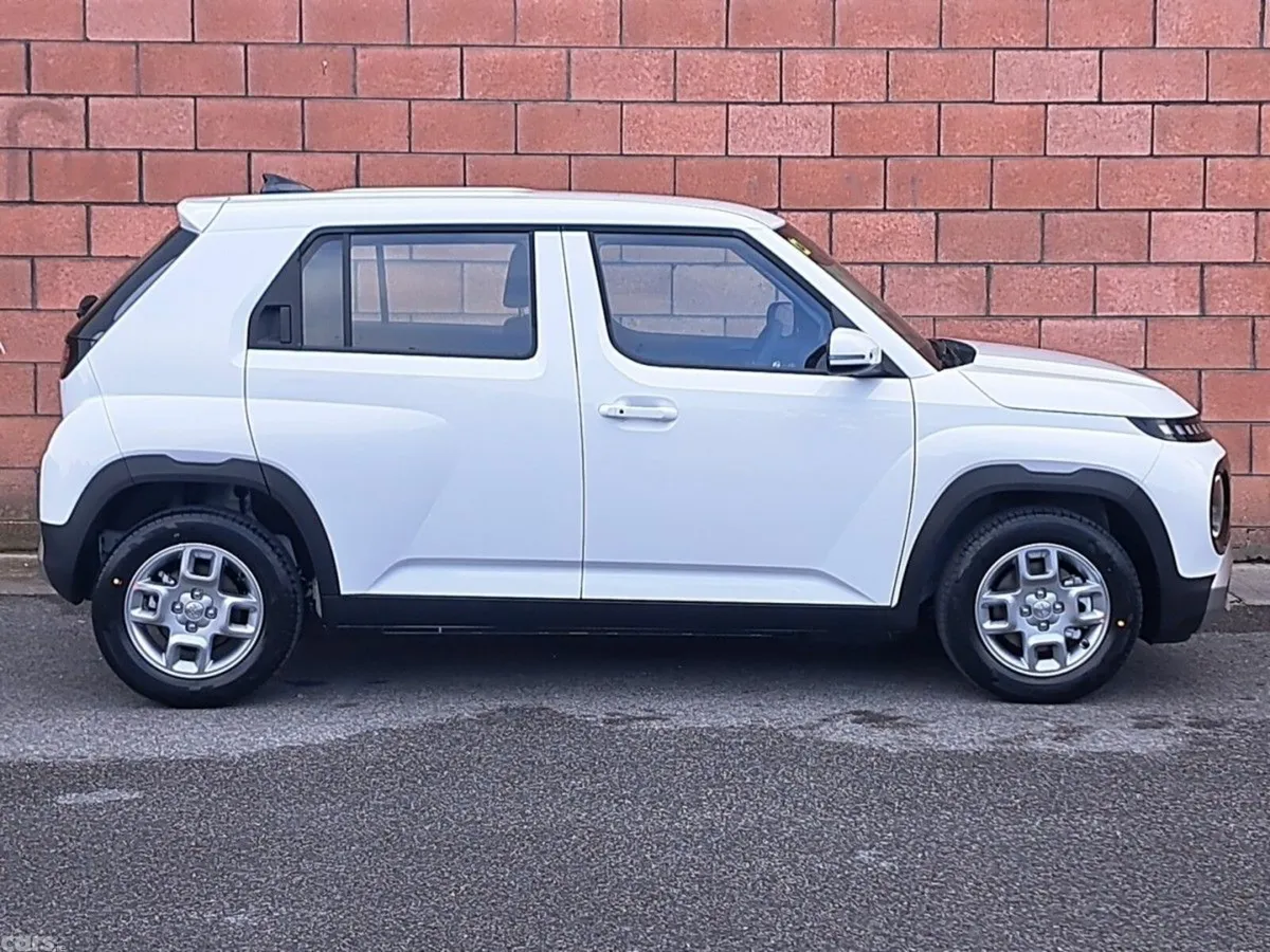 Hyundai INSTER SUV, Electric, 2027, White