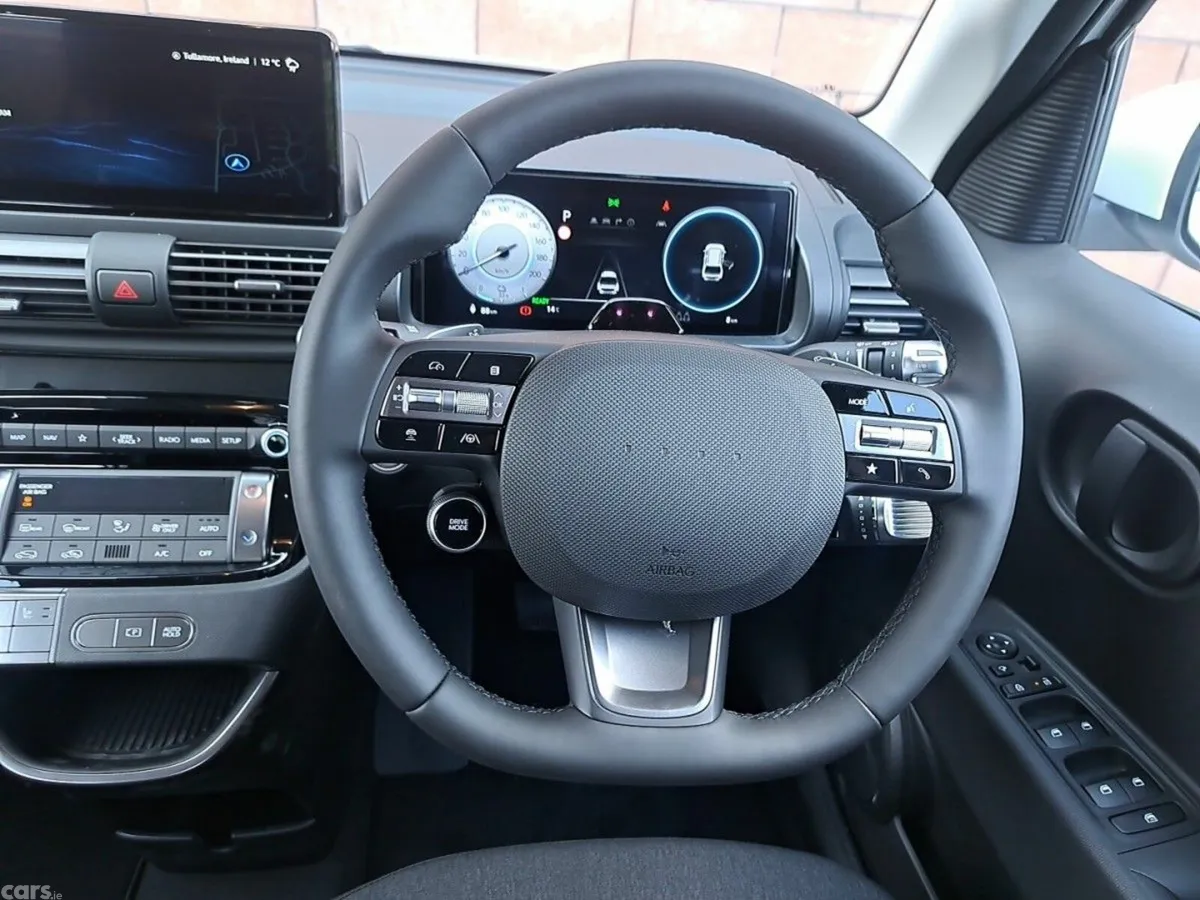 Hyundai INSTER SUV, Electric, 2027, White
