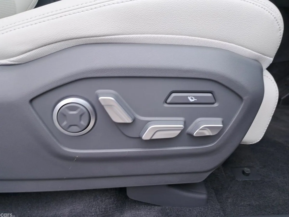 Hyundai Santa Fe SUV, Petrol Plug-in Hybrid, 2027, Silver