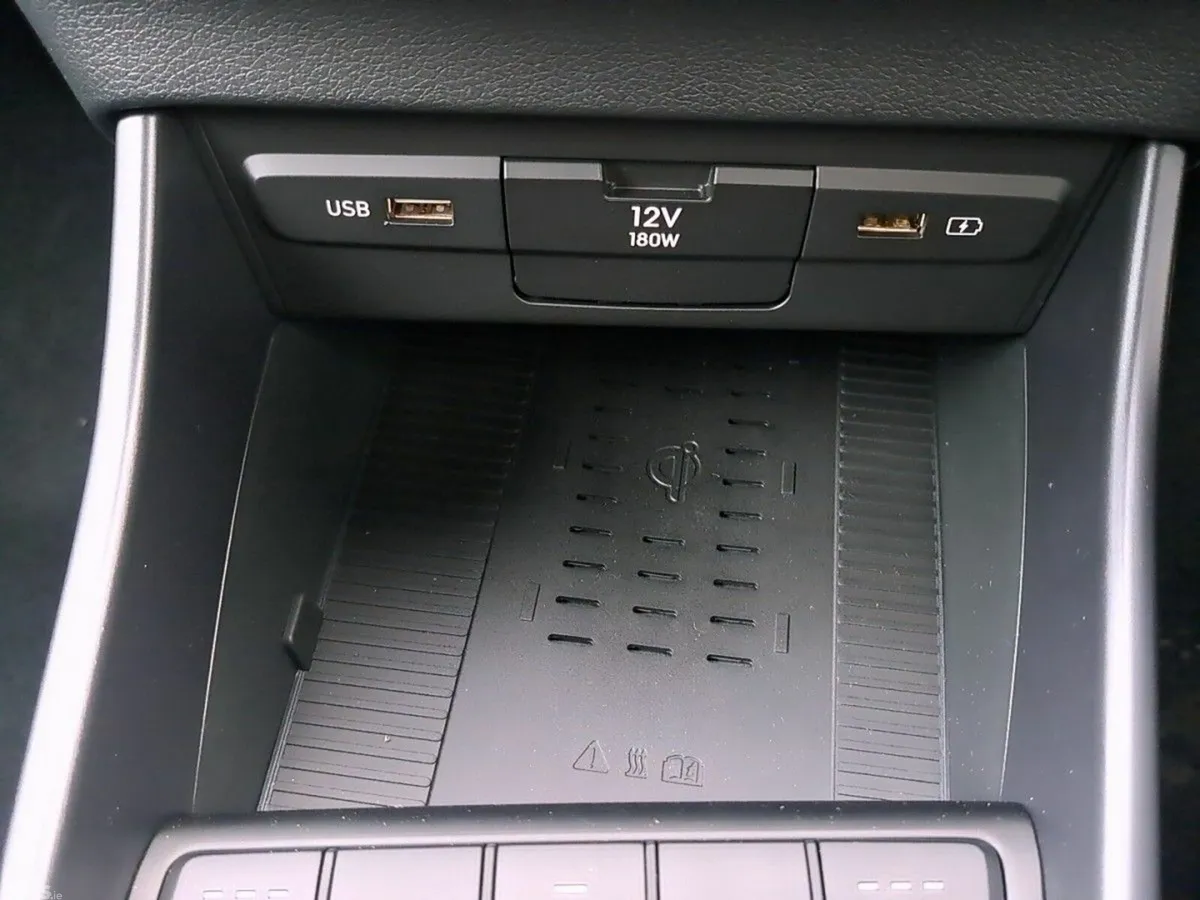 Hyundai Bayon MPV, Petrol, 2027, Blue