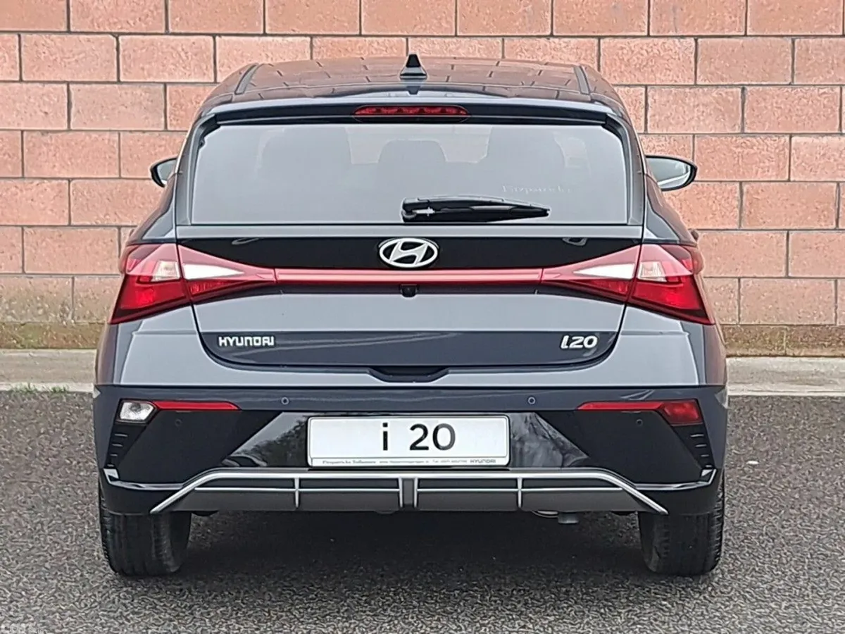 Hyundai i20 Hatchback, Petrol, 2027, Grey