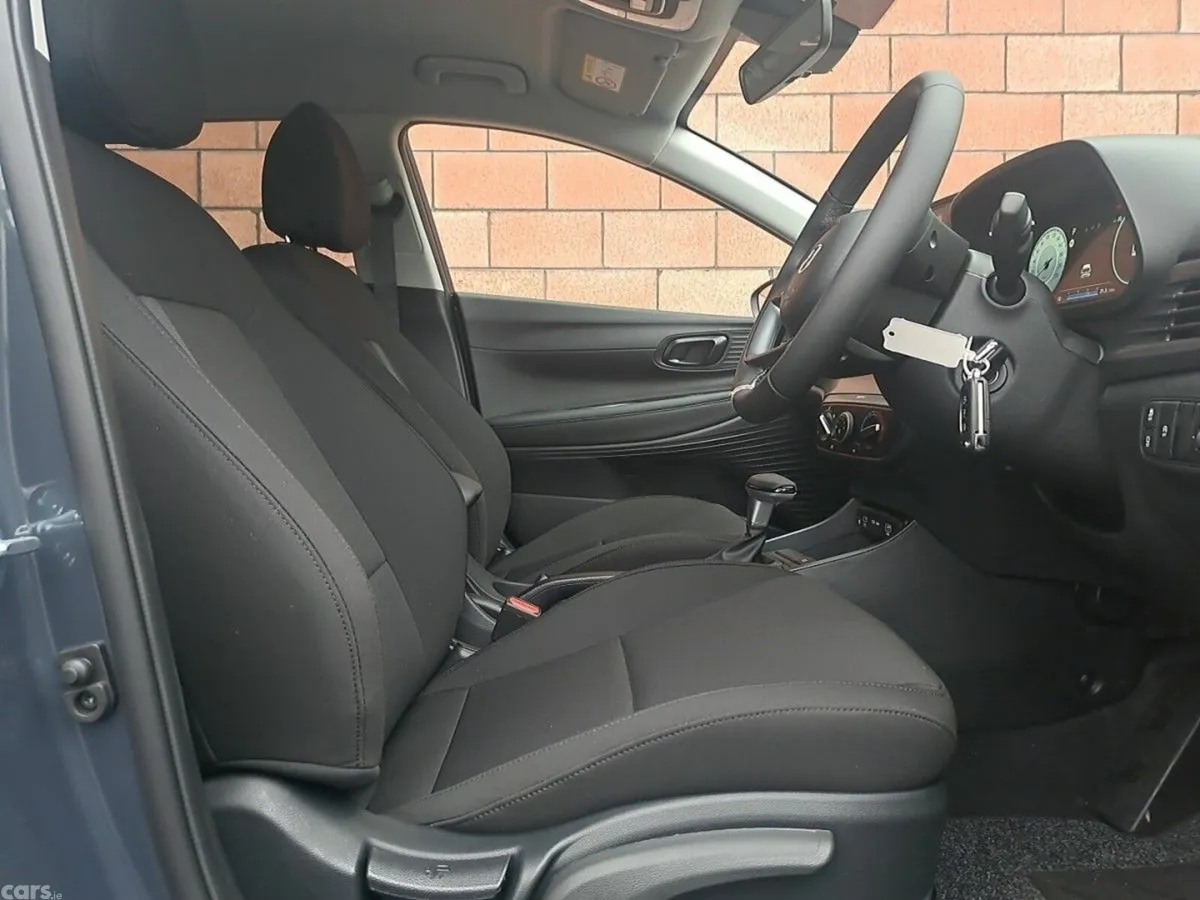 Hyundai i20 Hatchback, Petrol, 2027, Grey