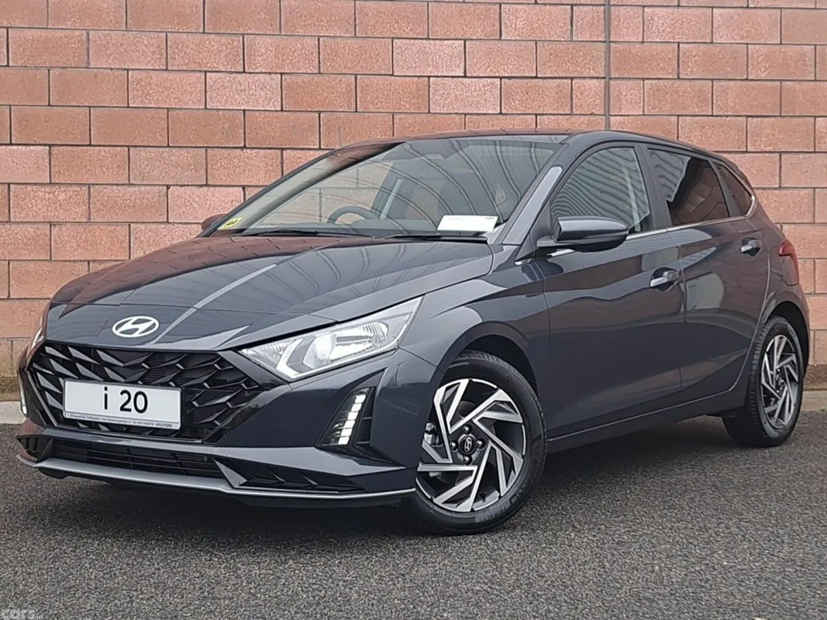 Hyundai i20 Hatchback, Petrol, 2027, Grey