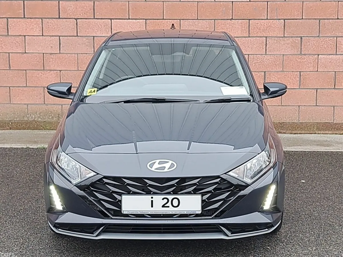 Hyundai i20 Hatchback, Petrol, 2027, Grey