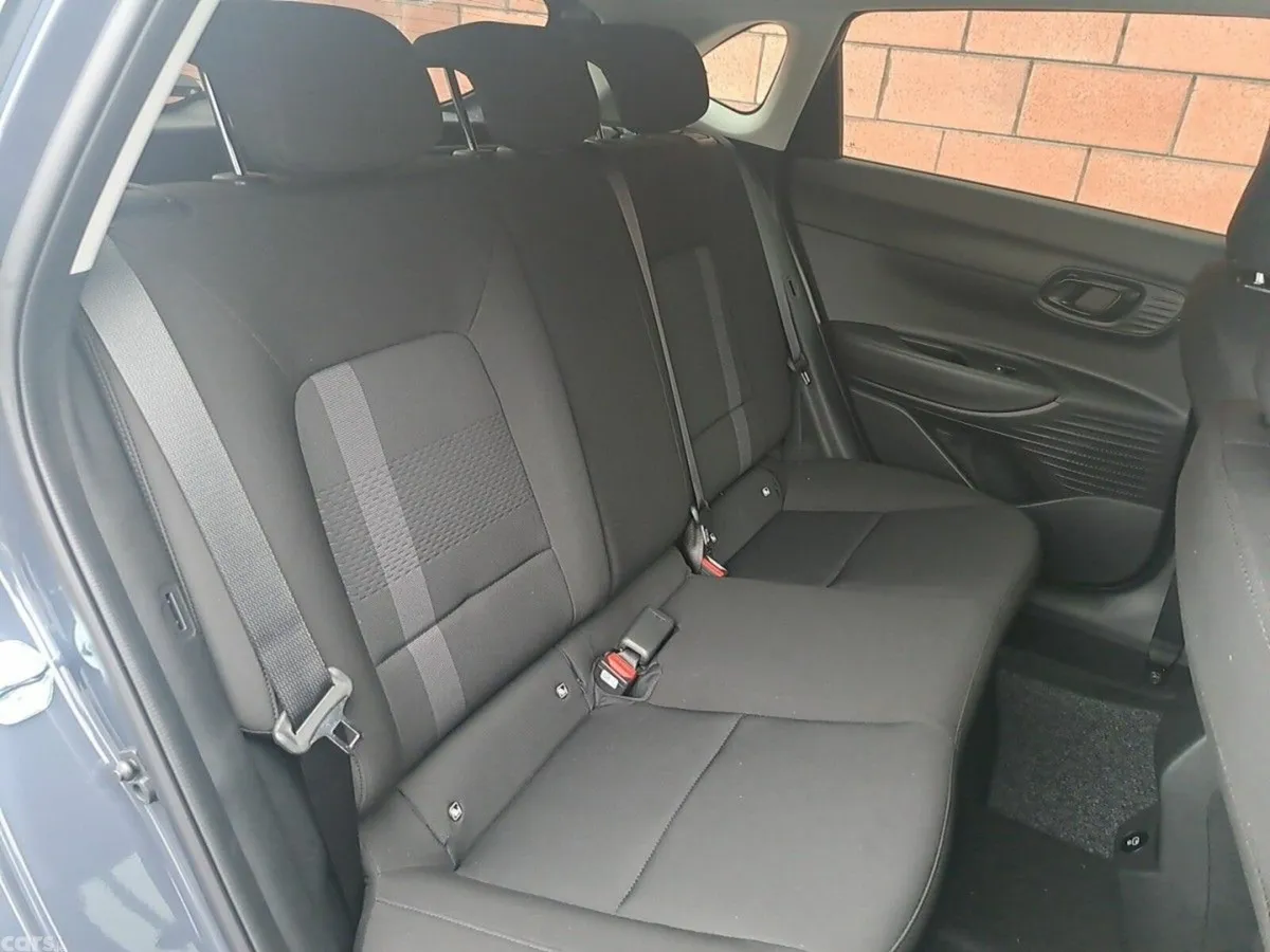 Hyundai i20 Hatchback, Petrol, 2027, Grey