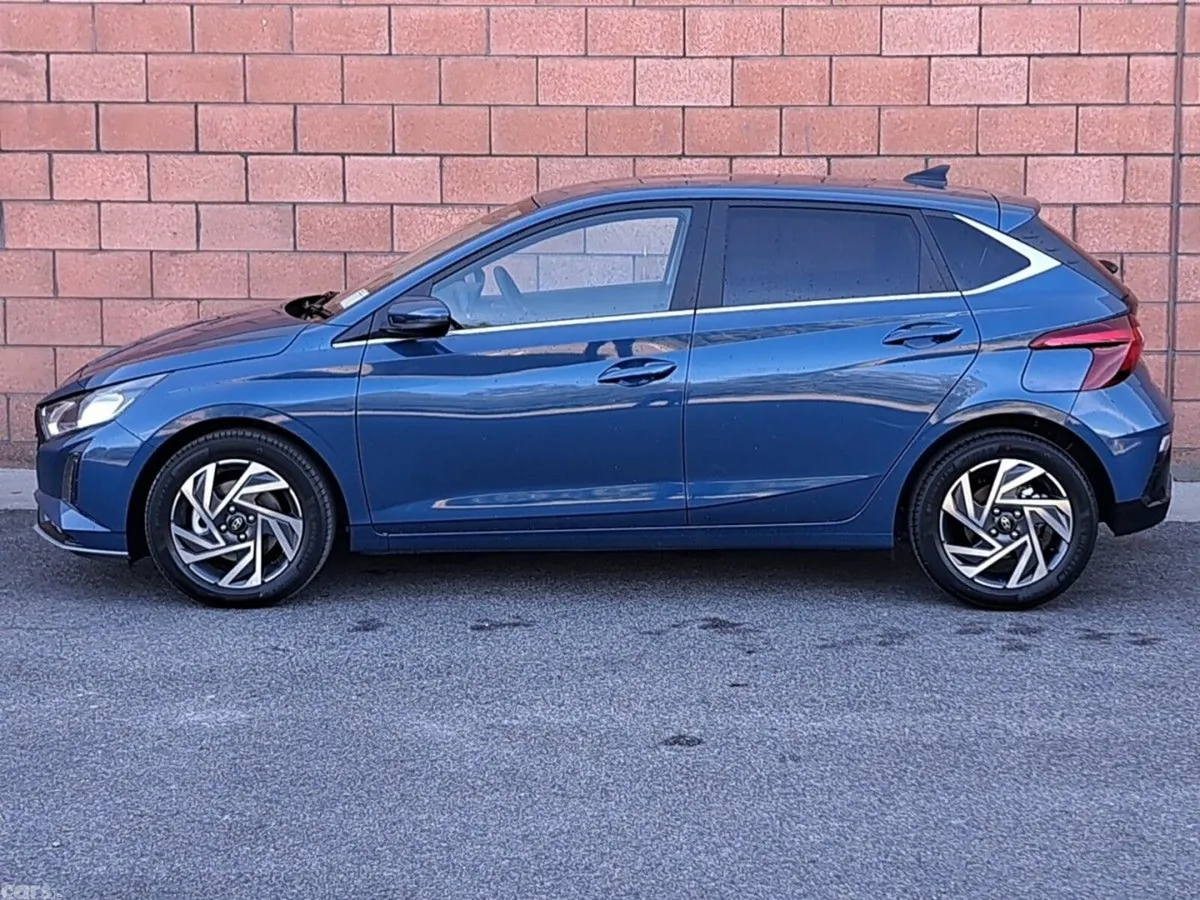 Hyundai i20 Hatchback, Petrol, 2025, Blue