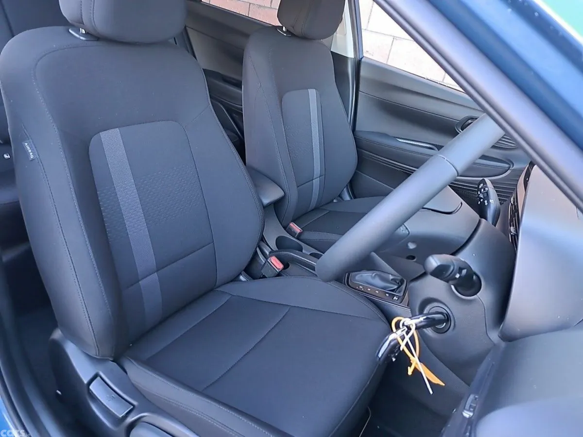 Hyundai i20 Hatchback, Petrol, 2025, Blue