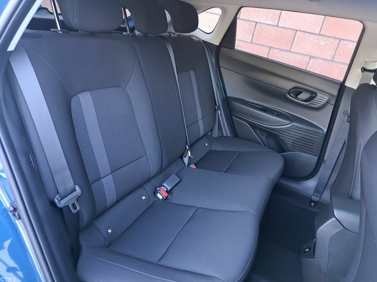 Hyundai i20 Hatchback, Petrol, 2025, Blue