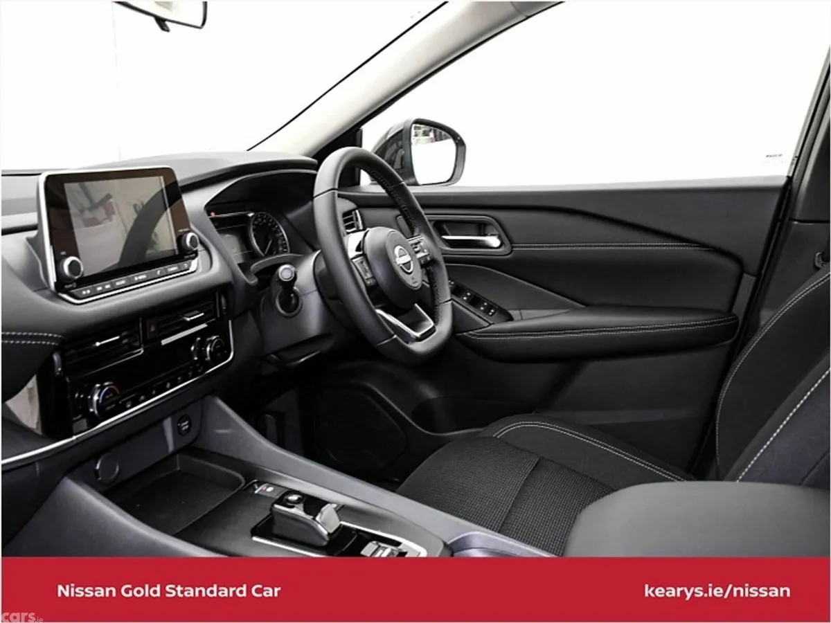 Nissan Qashqai SUV, Petrol Hybrid, 2024, White