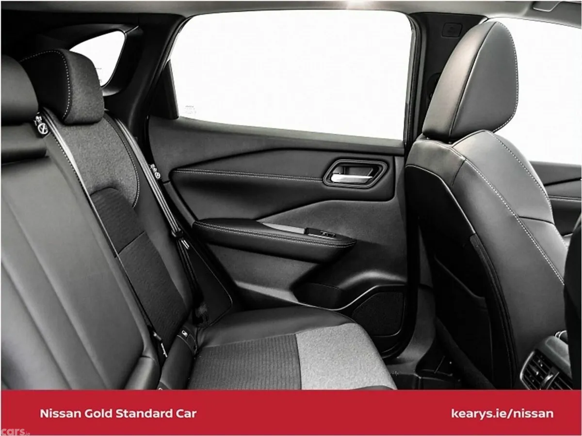Nissan Qashqai SUV, Petrol Hybrid, 2025, Red