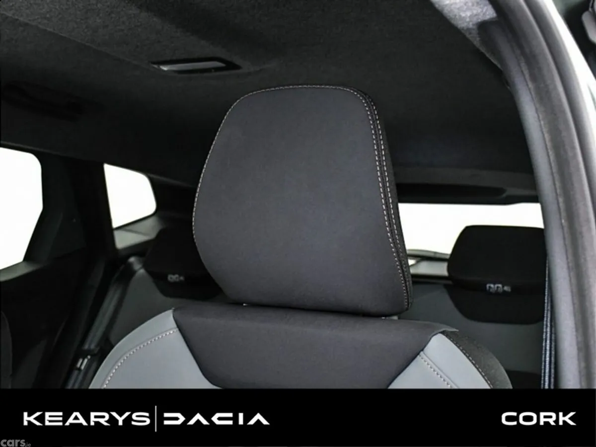 Dacia Duster SUV, Petrol Hybrid, 2027, Green