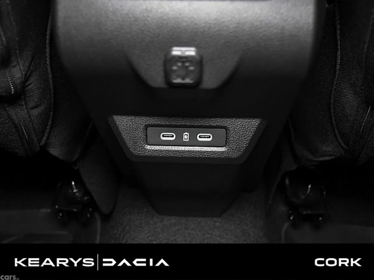 Dacia Duster SUV, Petrol Hybrid, 2027, Green