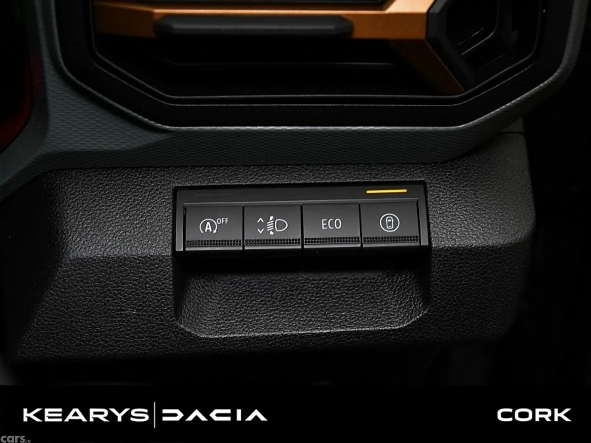 Dacia Duster SUV, Petrol Hybrid, 2027, Green