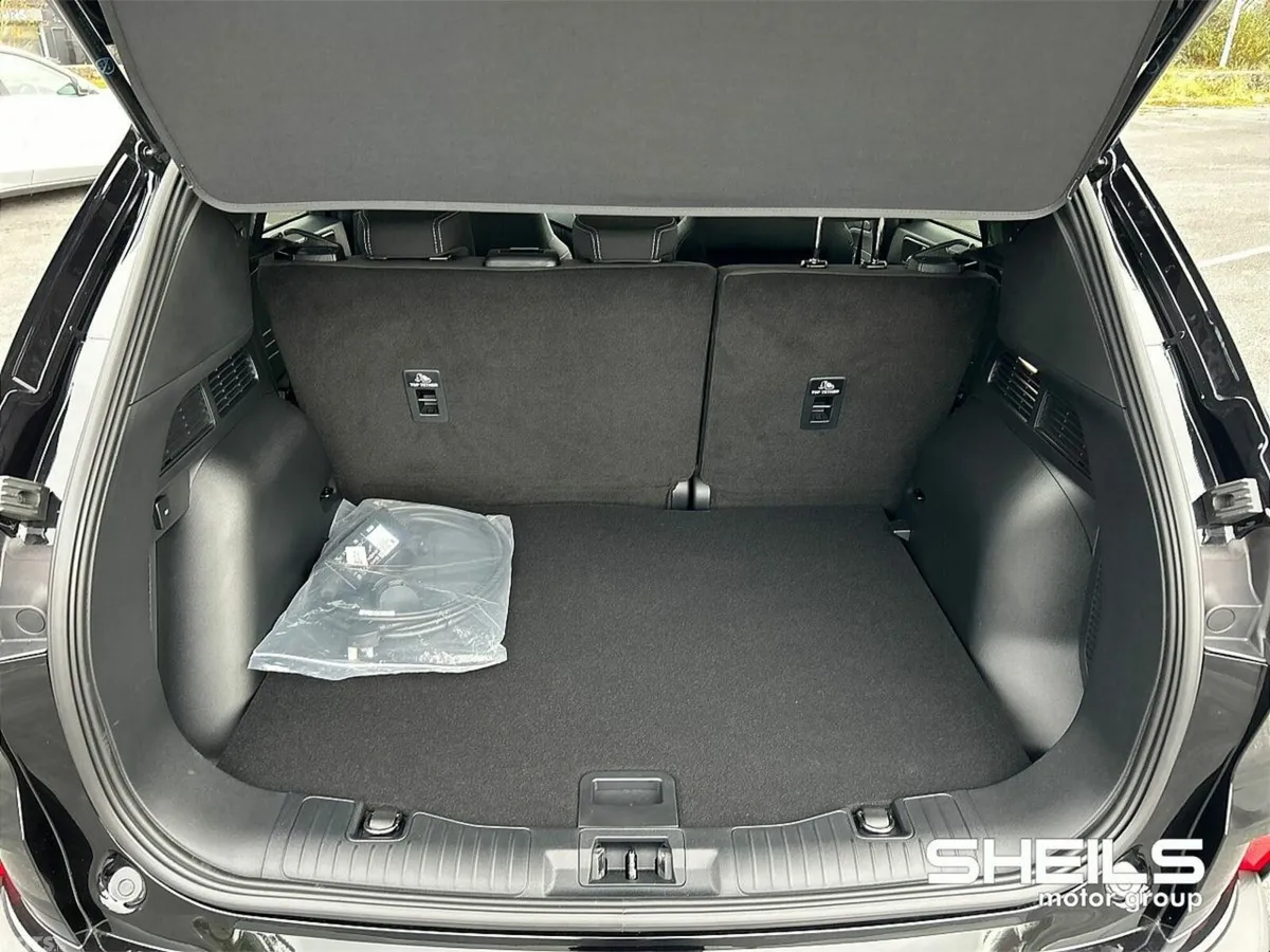 Ford Kuga SUV, Petrol Plug-in Hybrid, 2026, 