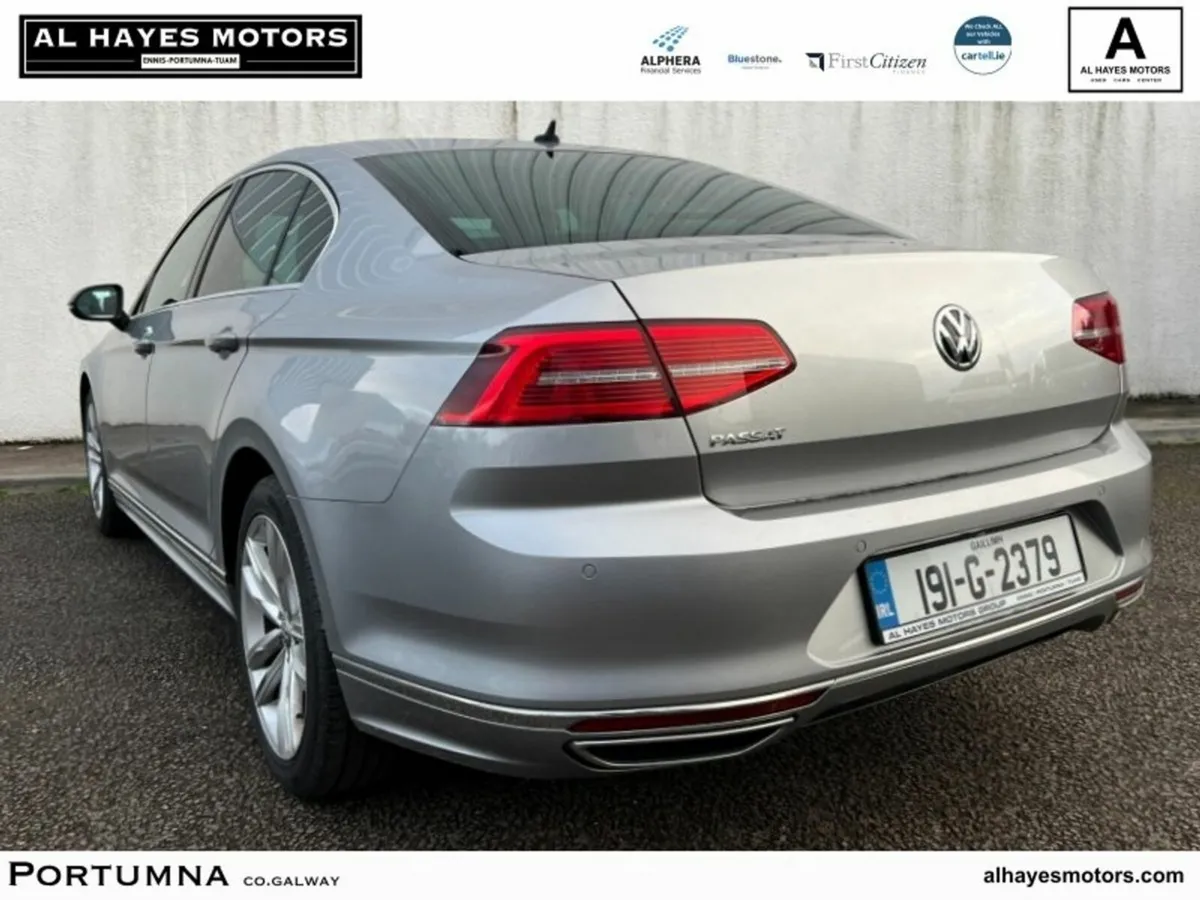 Volkswagen Passat Saloon, Diesel, 2019, Silver
