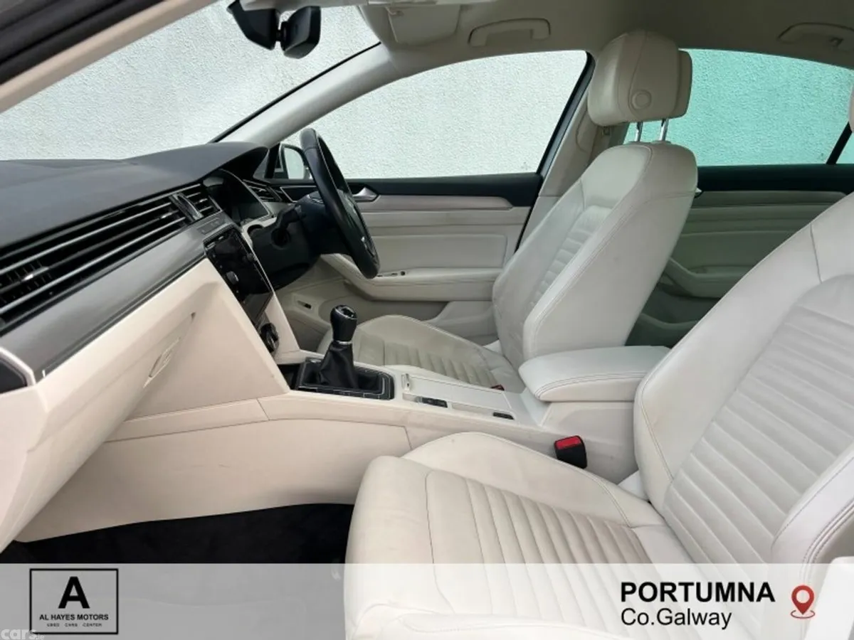 Volkswagen Passat Saloon, Diesel, 2019, Silver