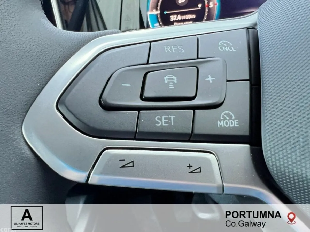 Volkswagen Golf Hatchback, Petrol, 2025, White