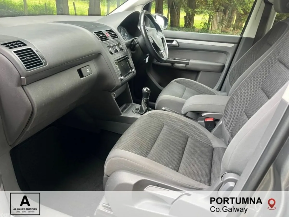 Volkswagen Touran MPV, Diesel, 2015, Grey