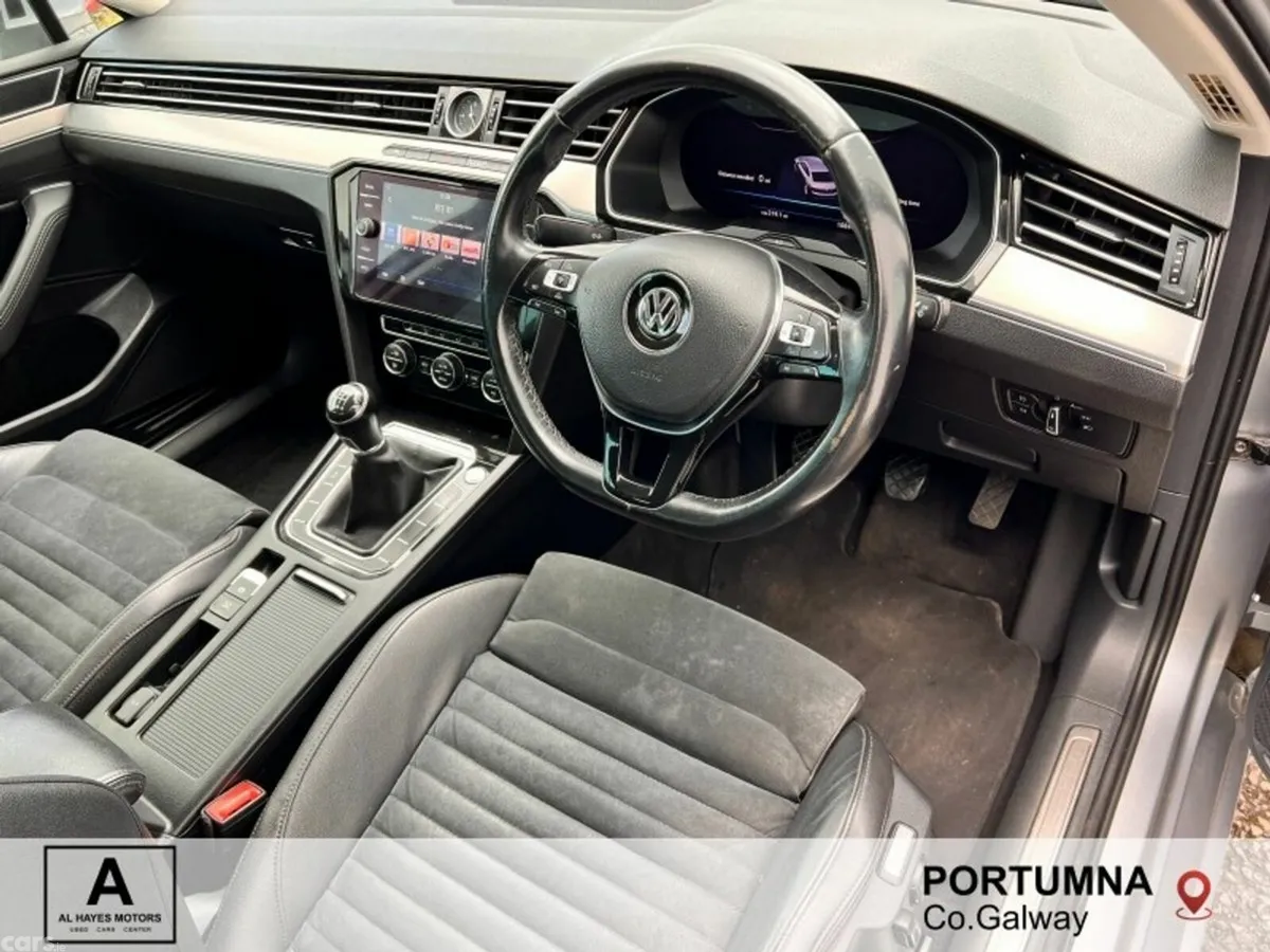 Volkswagen Passat Saloon, Diesel, 2018, Silver