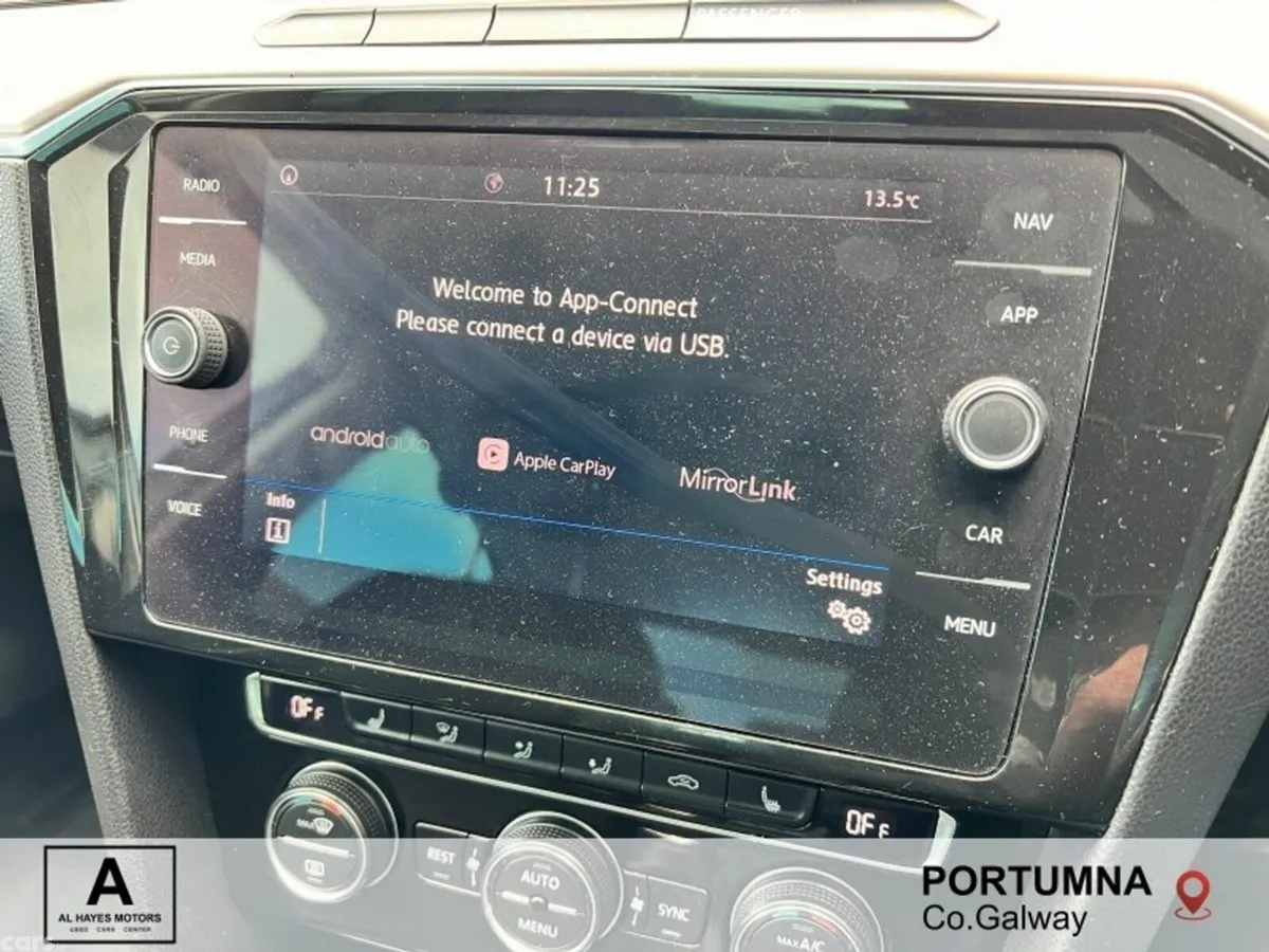 Volkswagen Passat Saloon, Diesel, 2018, Silver