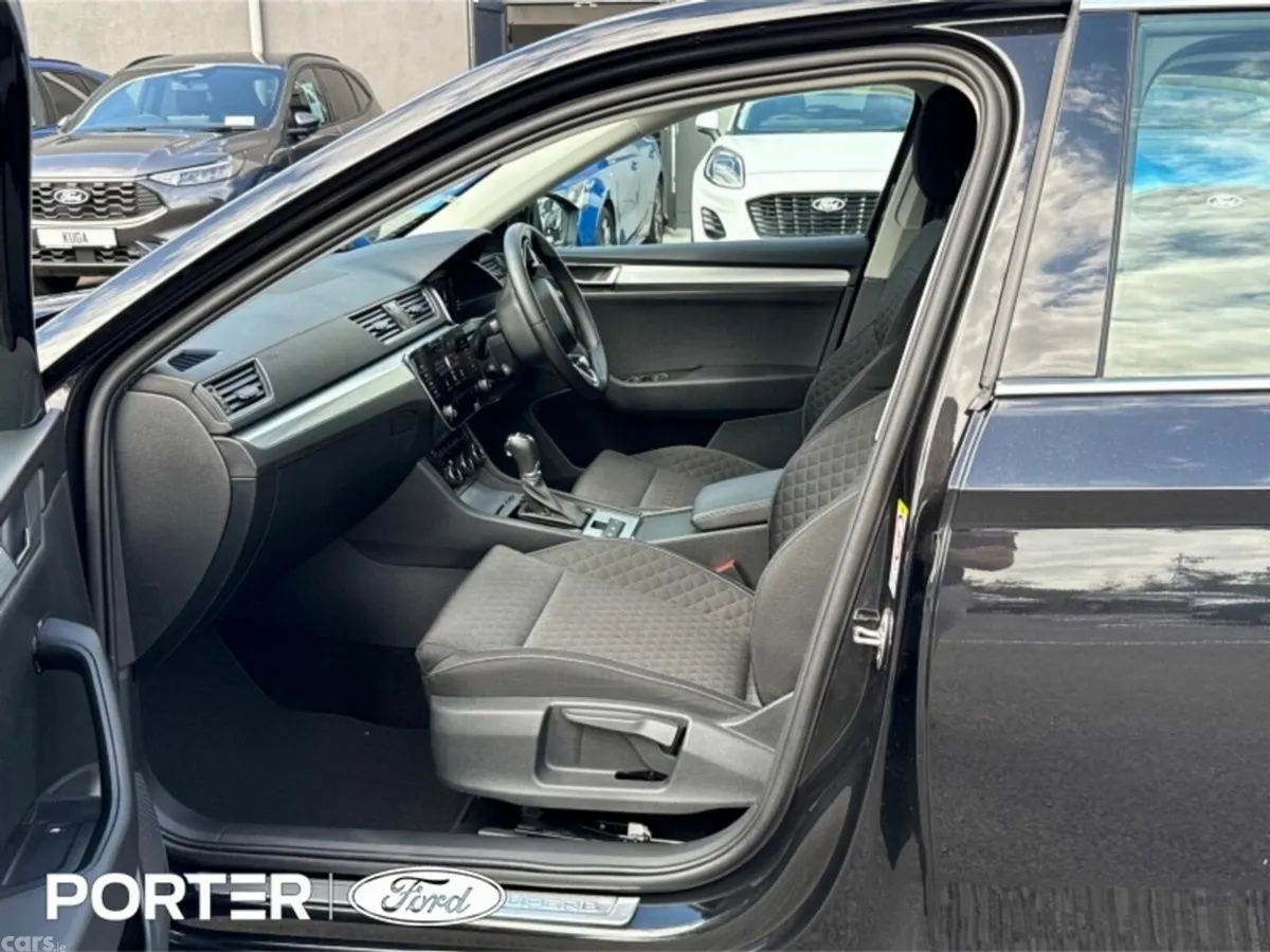 Skoda Superb Saloon, Diesel, 2023, Black