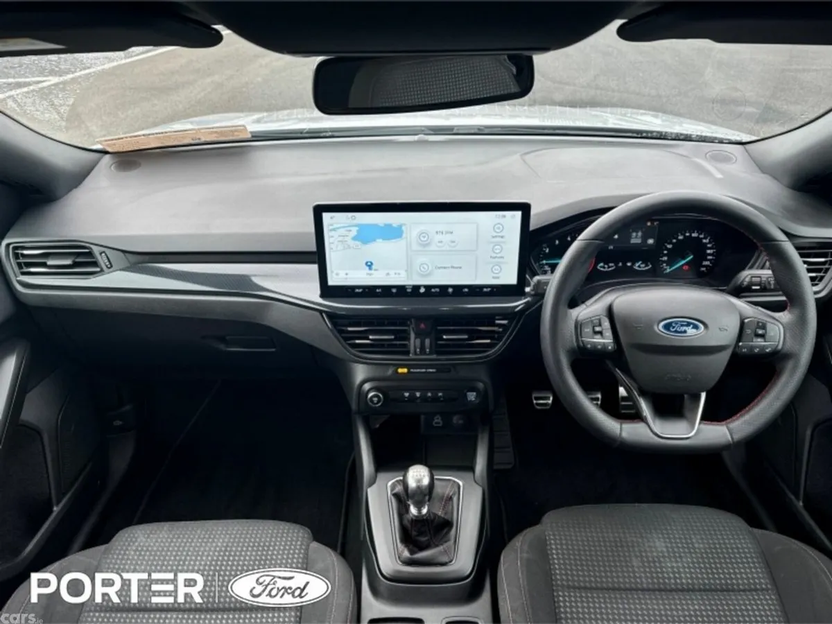 Ford Focus Hatchback, Petrol, 2024, Silver