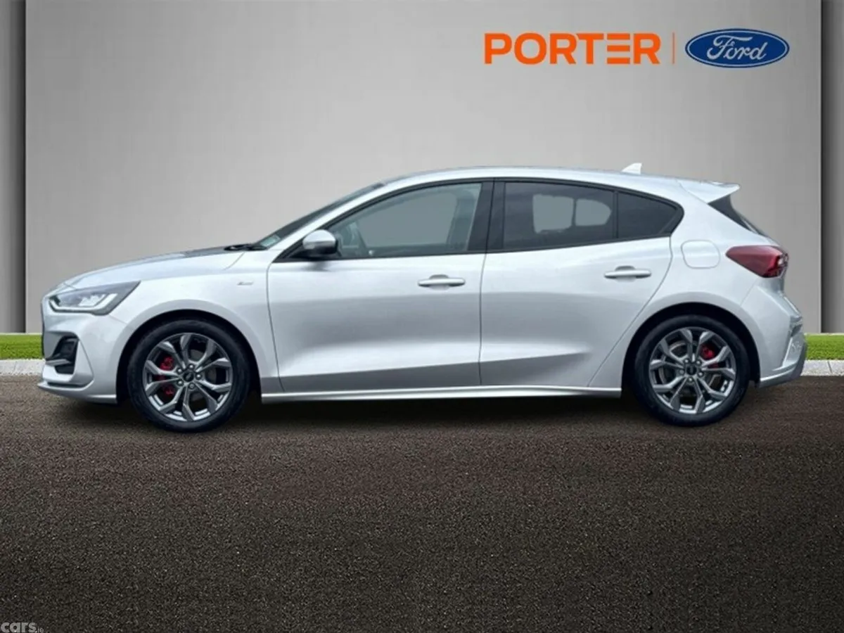 Ford Focus Hatchback, Petrol, 2024, Silver