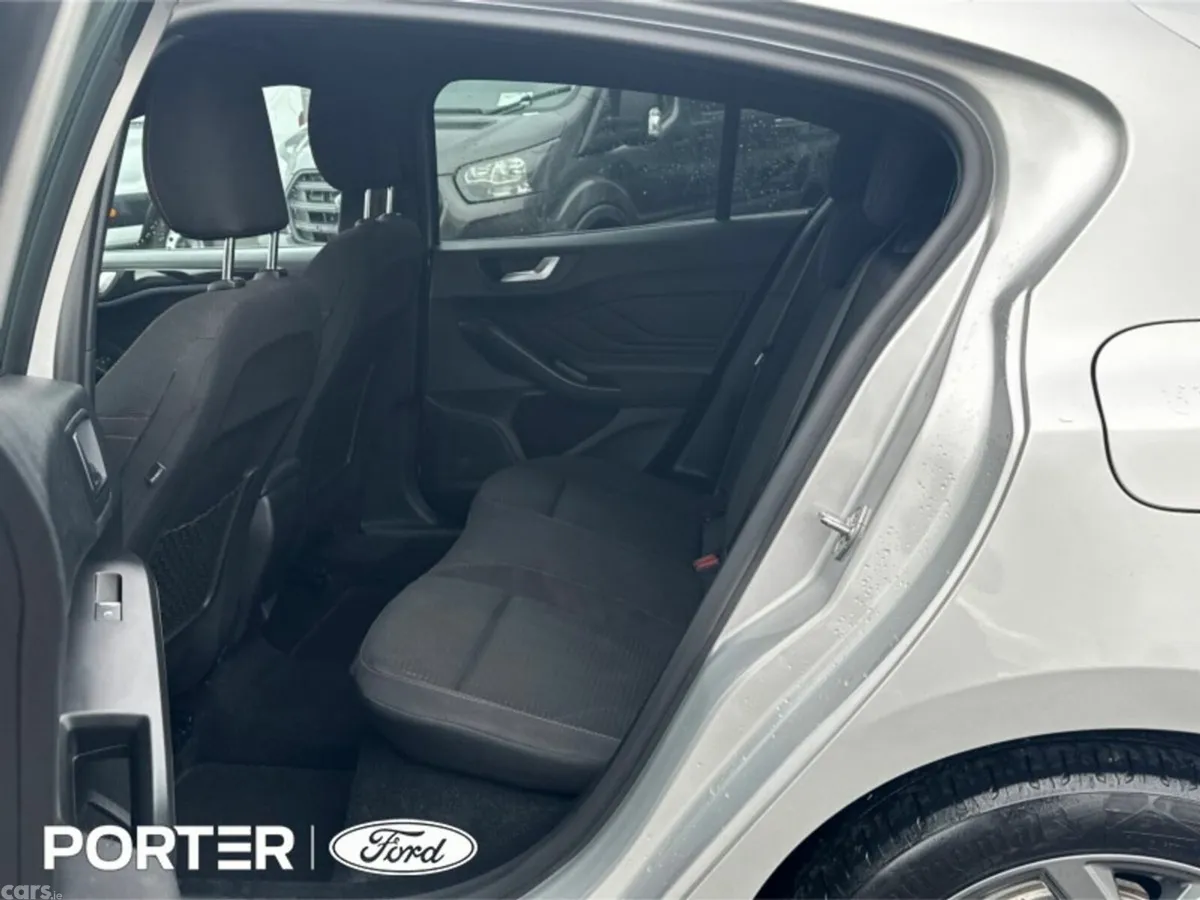 Ford Focus Hatchback, Petrol, 2024, Silver