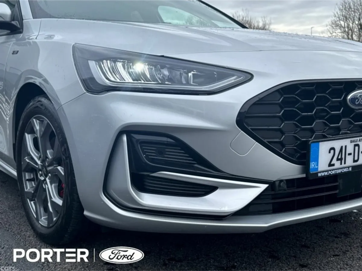 Ford Focus Hatchback, Petrol, 2024, Silver
