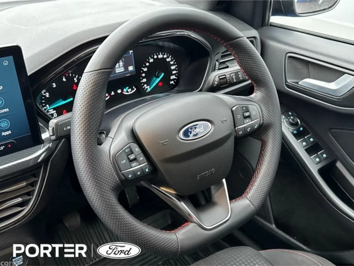 Ford Focus Hatchback, Petrol, 2024, Blue