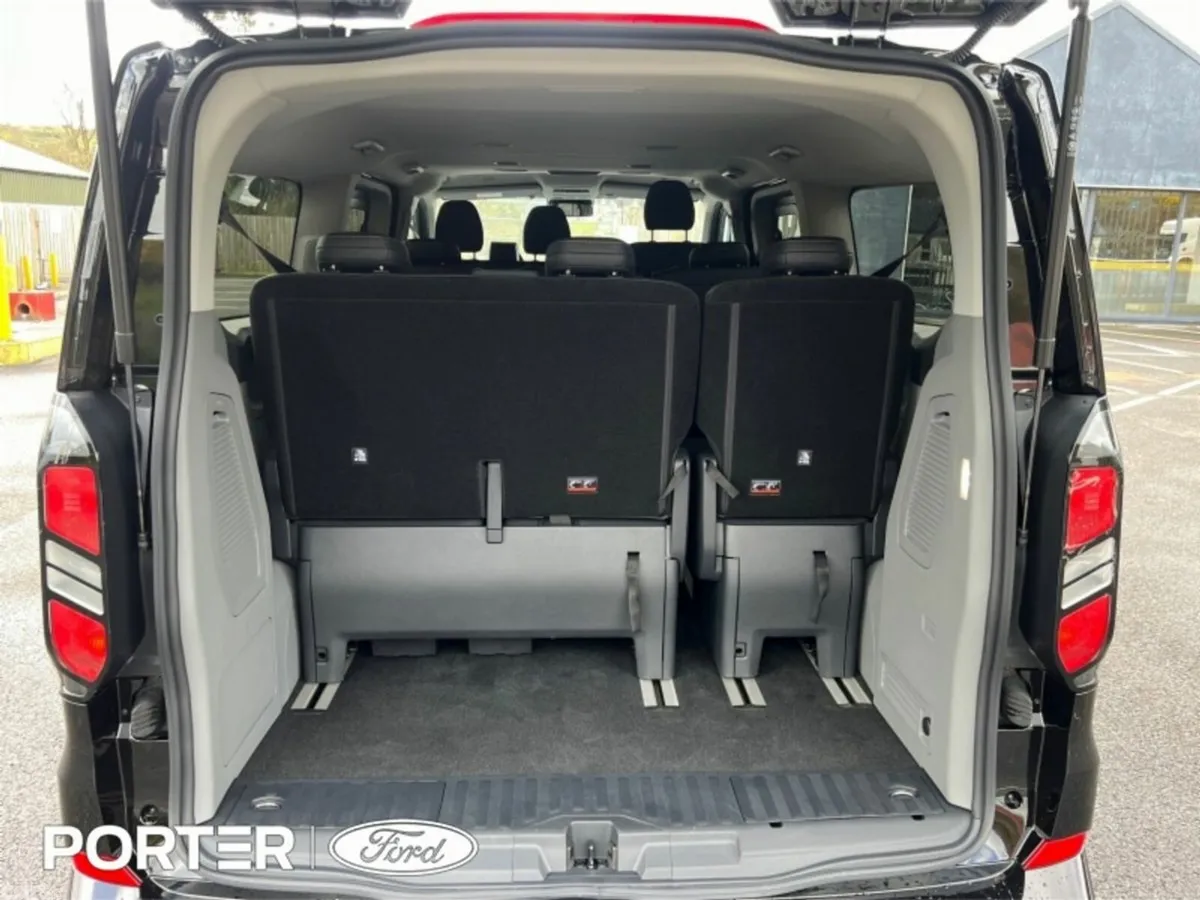 Ford Tourneo Custom MPV, Petrol Plug-in Hybrid, 2026, Black
